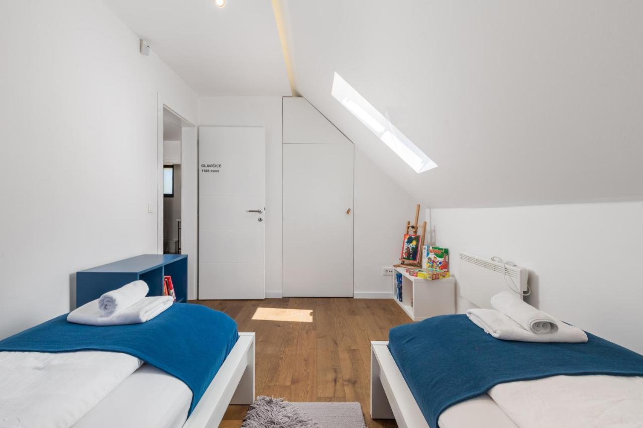 Modern Alpine Monsalbius Chalet Baske Ostarije 外观 照片