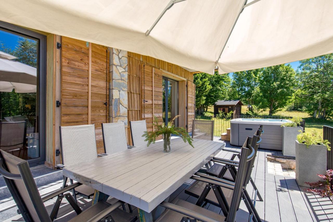 Modern Alpine Monsalbius Chalet Baske Ostarije 外观 照片
